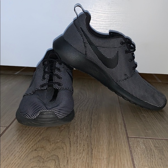 Nike Shoes - Nike Women’s Sneakers